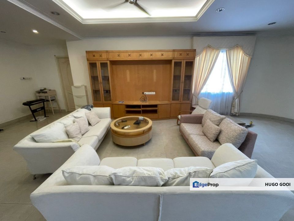 Spacious Bungalow with Private Landscaped Garden, Fully Renovated, Come with Private Patio, Kuala Lumpur, Setapak