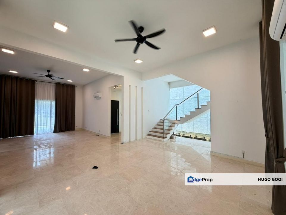 Greenery and Quiet Environment with Huge Lake, Come with Private Garden, Ample Parking, Relaxing Clubhouse Area, Selangor, Ampang