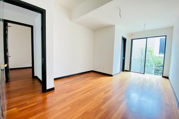 Duta Villa, Setia Alam