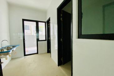 Duta Villa, Setia Alam