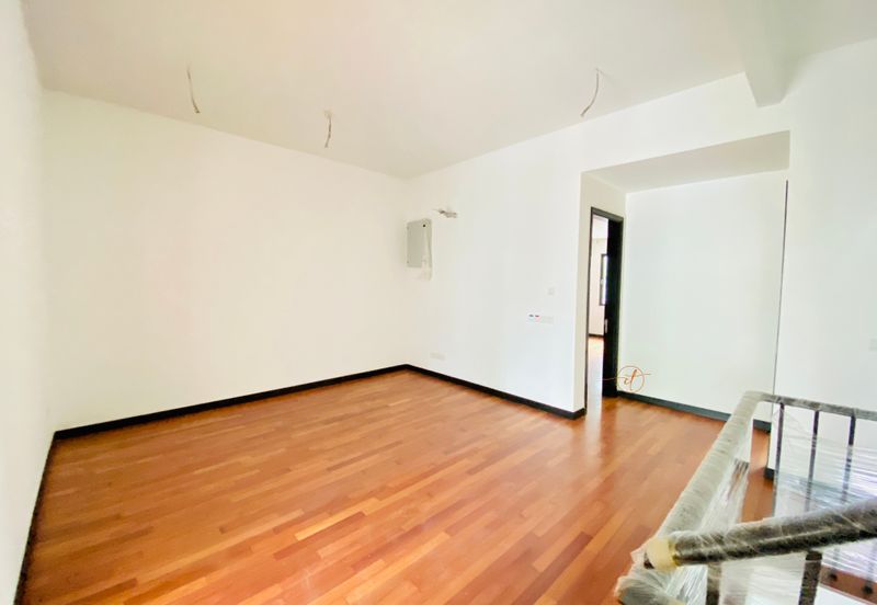 Duta Villa, Setia Alam