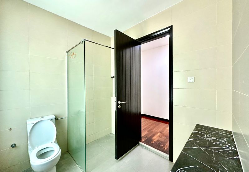 Duta Villa, Setia Alam