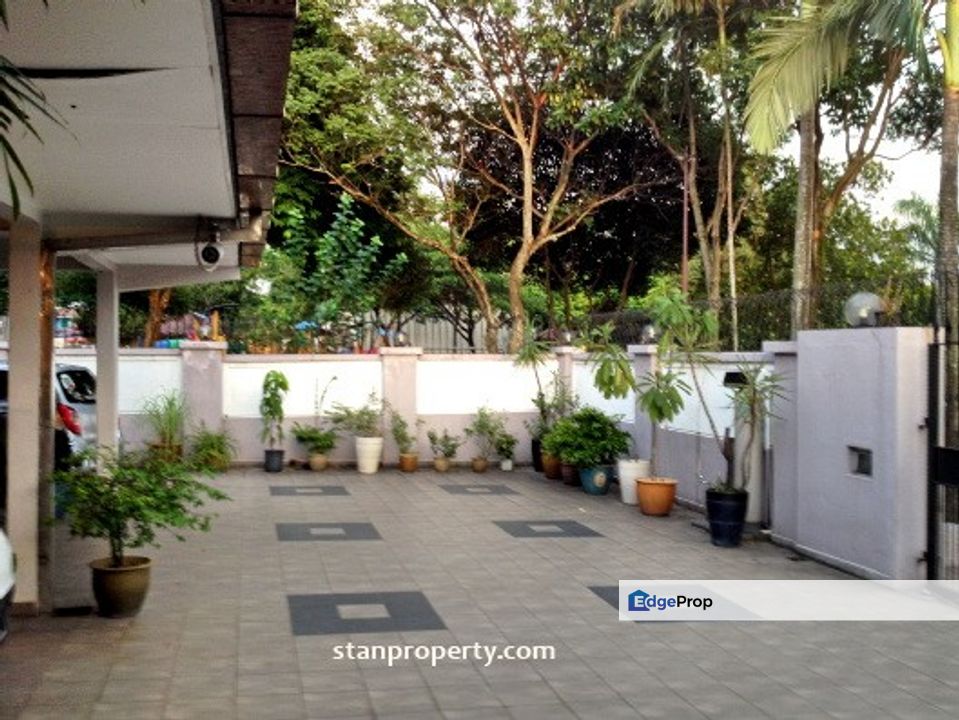 Taman Megah Bungalow With Huge Land, Selangor, Petaling Jaya