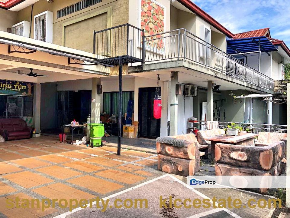 Taman Yarl Bungalow, Kuala Lumpur, Jalan Klang Lama (Old Klang Road)