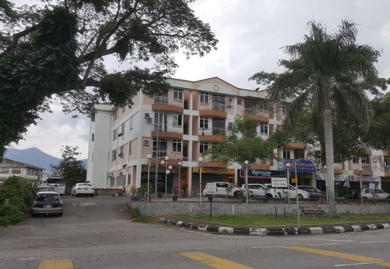 Nice Renovation Ground Floor Shop Lot For Rent 