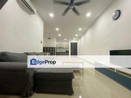 High Floor Golf View Two Bedroom Molek Regency, Johor, Johor Bahru