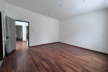 2 storey,corner,brand new,modern outlook