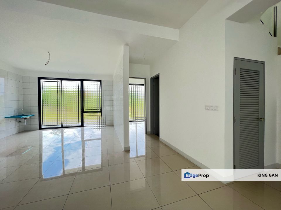 SUPER NICE VIEW UNIT FOR SALE @ BLOSSOM SPRING JADE HILLS., Selangor, Kajang