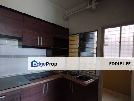 Pangsapuri Seri Meranti Puchong Hartamas, Selangor, Puchong