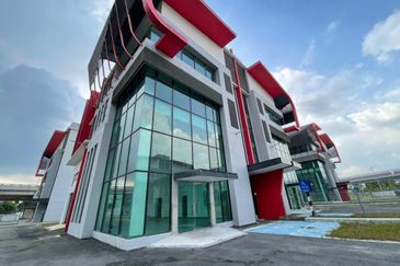 {3 Storey Semi-D Factory} Auto Park City, Taman Sains, Jalan Teknologi for RENT, Kota Damansara