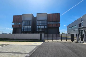 Elmina Business Park