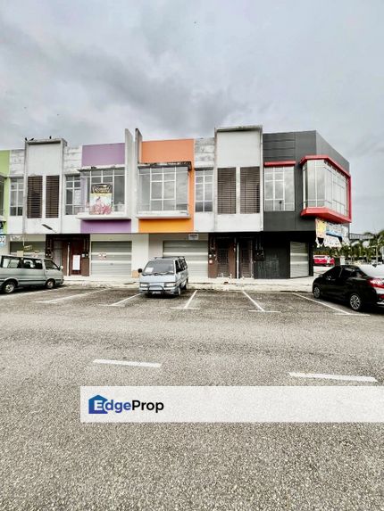 TAMAN PULAI HIJAUAN (SHOPLOT LIKE NEW), Johor, Kangkar Pulai