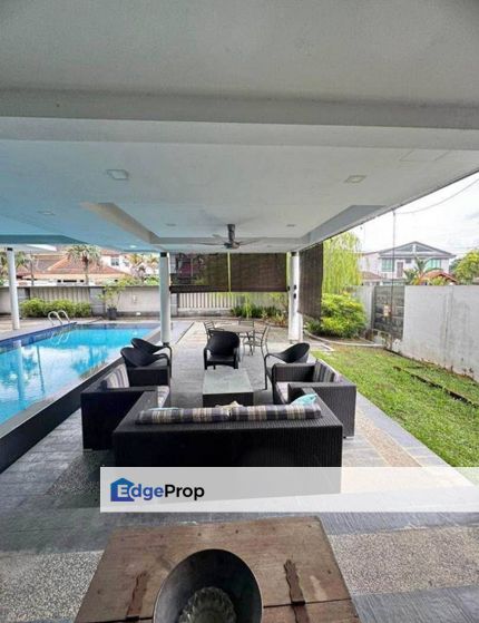 TAMAN PERLING (BUNGALOW WITH POOL), Johor, Johor Bahru