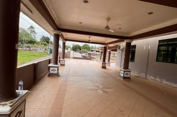 BUNGALOW SEGAMAT KG BERATA