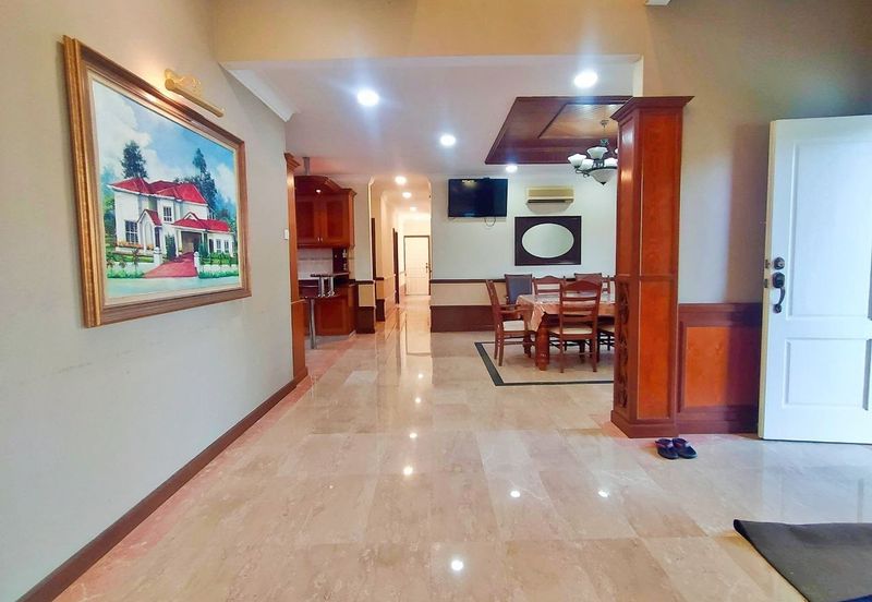 BUNGALOW WOTH POOL , BANANG , BATU PAHAT