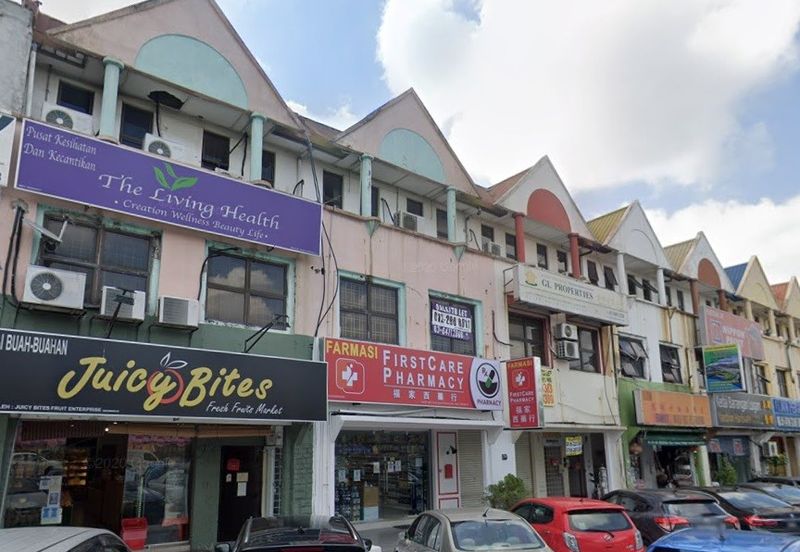 Facing Main road 3 storey Shop at Aman Suria PJ