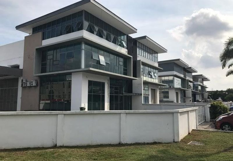 i32 Puchong Industrial Park