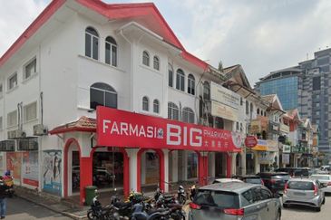 Taipan Business Centre, USJ 10