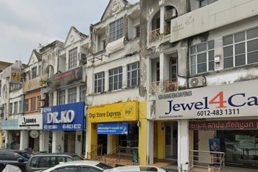 Taipan Business Centre, USJ 10