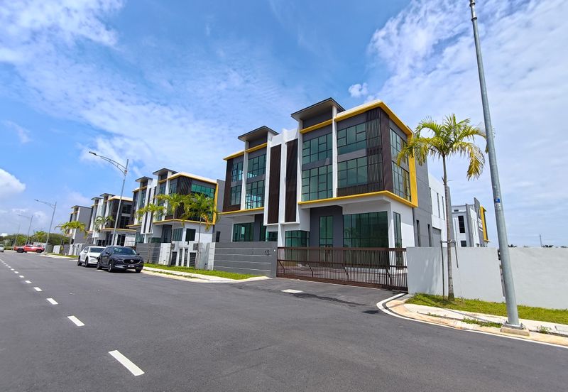 Cipta Industrial Park @ Serenia City