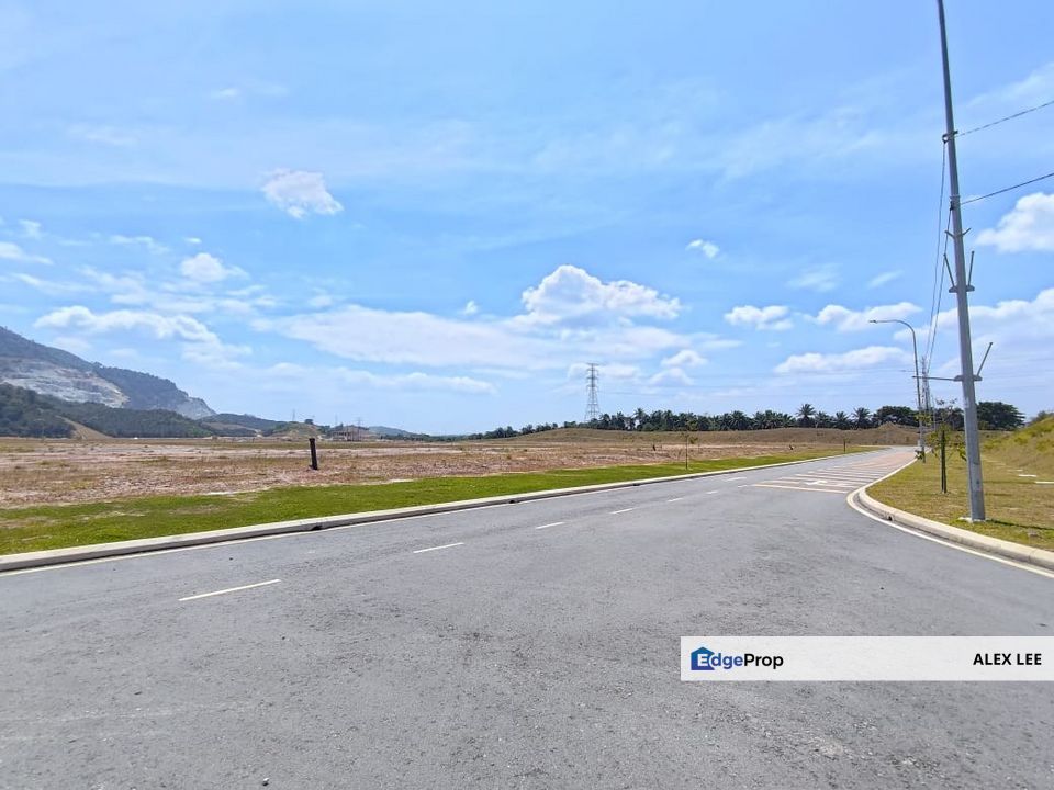 Industrial Land For Sale at Bandar Enstek , Negeri Sembilan, Nilai