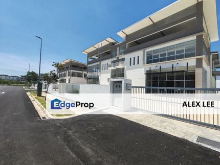Semi-D Factory For Sale/Rent at Saujana Rawang, Selangor, Rawang