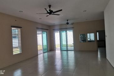 2 STORY LINK BUNGALOW FIR SALE @ BANDAR MERU RAYA IPOH