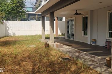 2 STORY LINK BUNGALOW FIR SALE @ BANDAR MERU RAYA IPOH