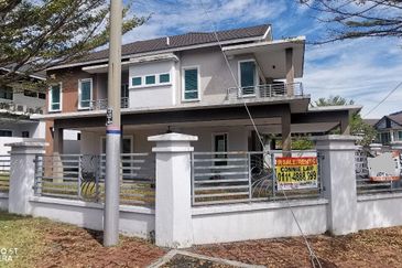 2 STORY LINK BUNGALOW FIR SALE @ BANDAR MERU RAYA IPOH