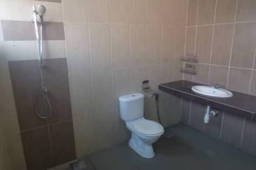 2 STORY LINK BUNGALOW FIR SALE @ BANDAR MERU RAYA IPOH