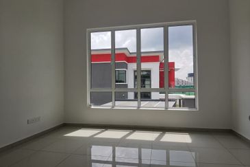 Bungalow Gated Guarded Bungalow Double Storey nr Bemban Jasin Melaka