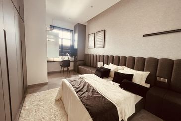 Freehold Single Storey Gated 22 x 70 sq.ft nr Jasin Tol Bemban Ayer Keroh Mydin