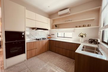 Gated Guarded Freehold Single Storey House nr Jasin Tol Mydin Bemban Ayer Keroh Melaka