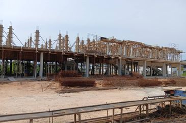 Freehold Bumi Lot Melaka Town Double Storey House nr Limbongan Kota Laksamana Melaka Town