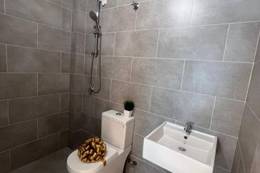 Gated Single Storey Semi D Gated Guarded 35 x 70 nr Ayer Keroh Melaka