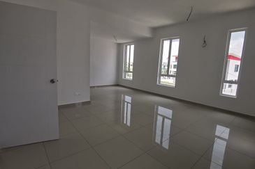 JASIN area Bungalow Gated Guarded 50 x 100 nr  nr Bemban Jasin Ayer Keroh Melaka