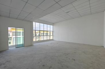 Ayer Keroh Super Spacious 80 x 120 sq.ft Semi D Factory at Ayer Keroh Melaka