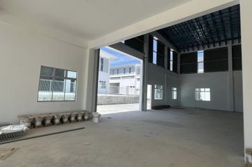 Ayer Keroh Super Spacious 80 x 120 sq.ft Semi D Factory at Ayer Keroh Melaka