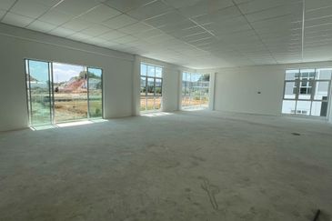 Ayer Keroh Super Spacious 80 x 120 sq.ft Semi D Factory at Ayer Keroh Melaka