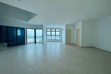 Kota Syahbandar RM6xxK Penthouse Suitable for House Holiday Airbnb nr Kota Laksamana Jonker Street Melaka