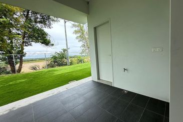 Bukit Katil - nr Pantai Hospital Freehold Gated Guarded nr Bukit Katil Duyong Ayer Molek Melaka