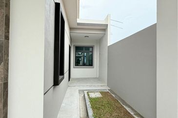 BIG HOUSE 28 x 75 Gated Guarded Double Storey House nr Ayer Keroh Bukit Katil Mitc Melaka