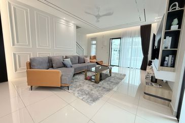 Limited unit Gated Guarded 28 x 75 Double Storey House nr Ayer Keroh Bukit Katil Mitc Melaka