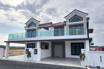 Gated Guarded Ayer Keroh Double Storey Semi D Gated Guarded 35 x 80 nr Ayer Keroh Tol Melaka