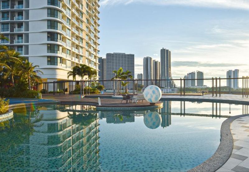 The M @ Medini Macrolink