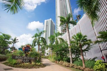 The M @ Medini Macrolink