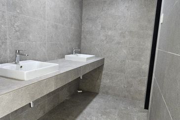 Ivoris @ Eco Majestic