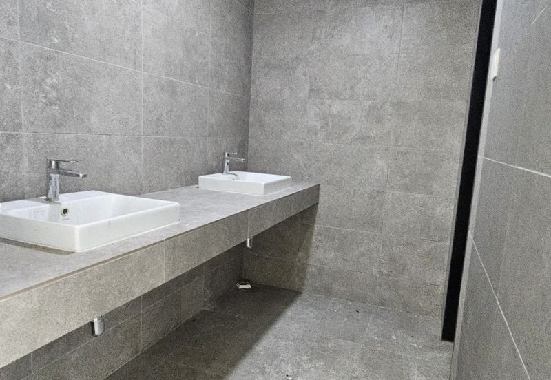 Ivoris @ Eco Majestic