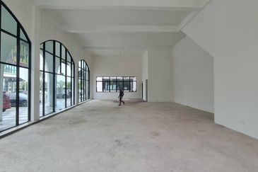 Ivoris @ Eco Majestic