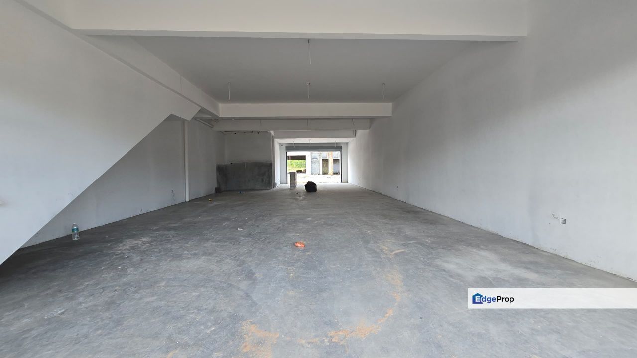 First floor as low as rm1200 ecohill semenyih, Selangor, Semenyih